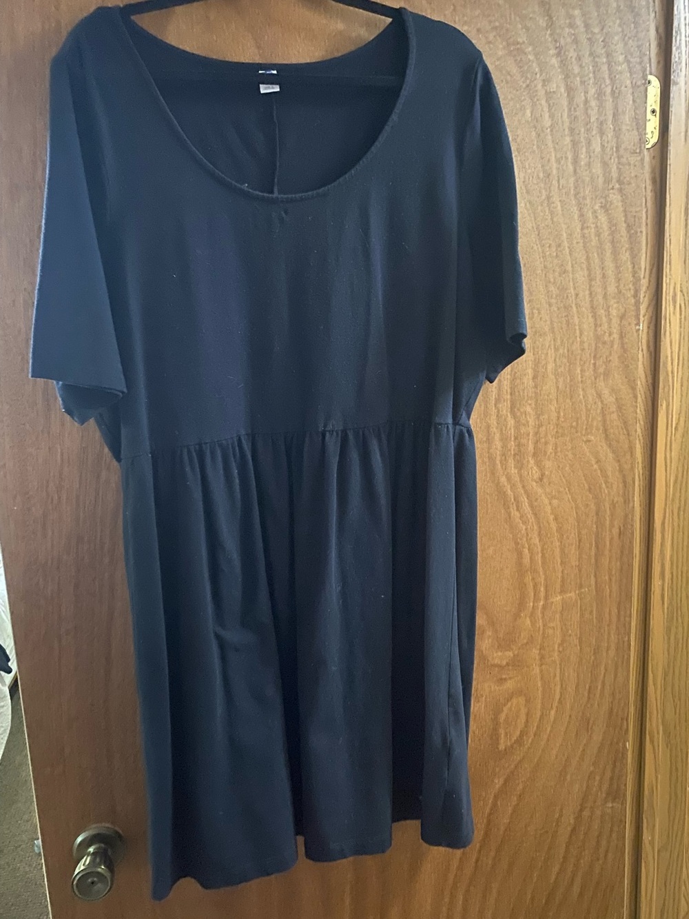 Old Navy Black Scoop-Neck T shirt dress